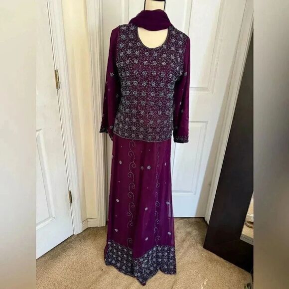PAKISTANI FORMAL DESIGNER HEAVY FORMAL BRIDAL DRESS WEDDING COLLECTION - Picture 1 of 8